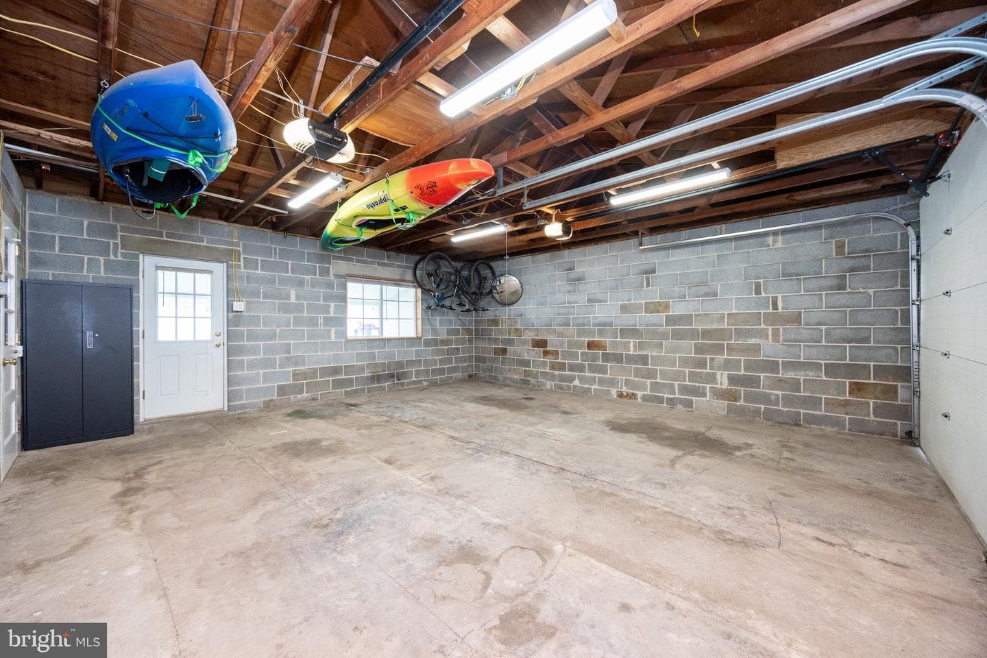 113 Linden Street photo 60