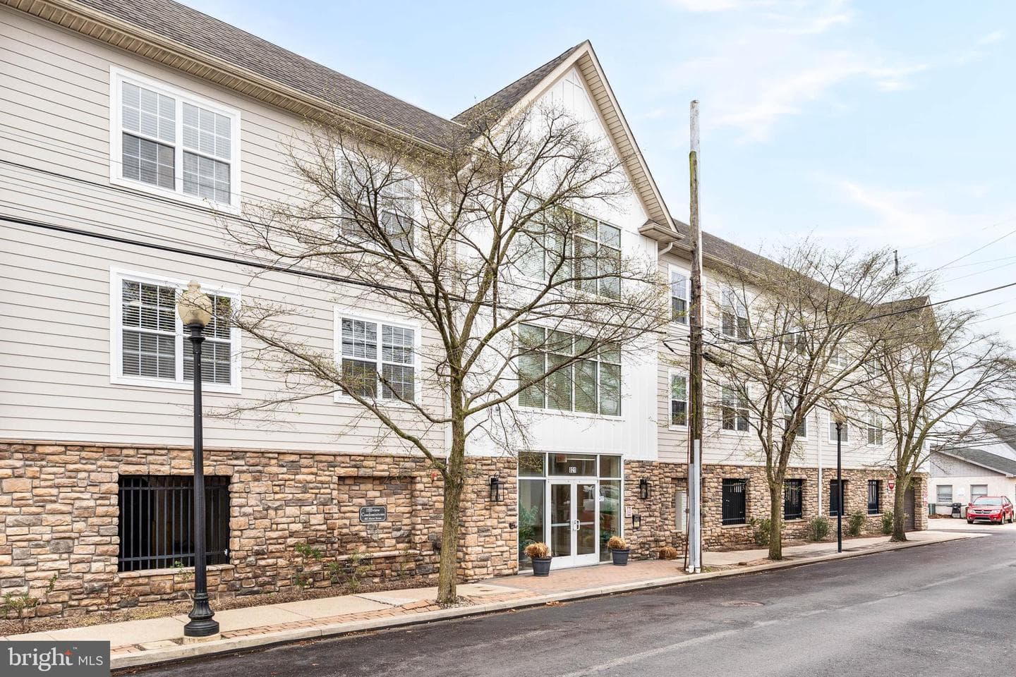 821 Harry Street #105
