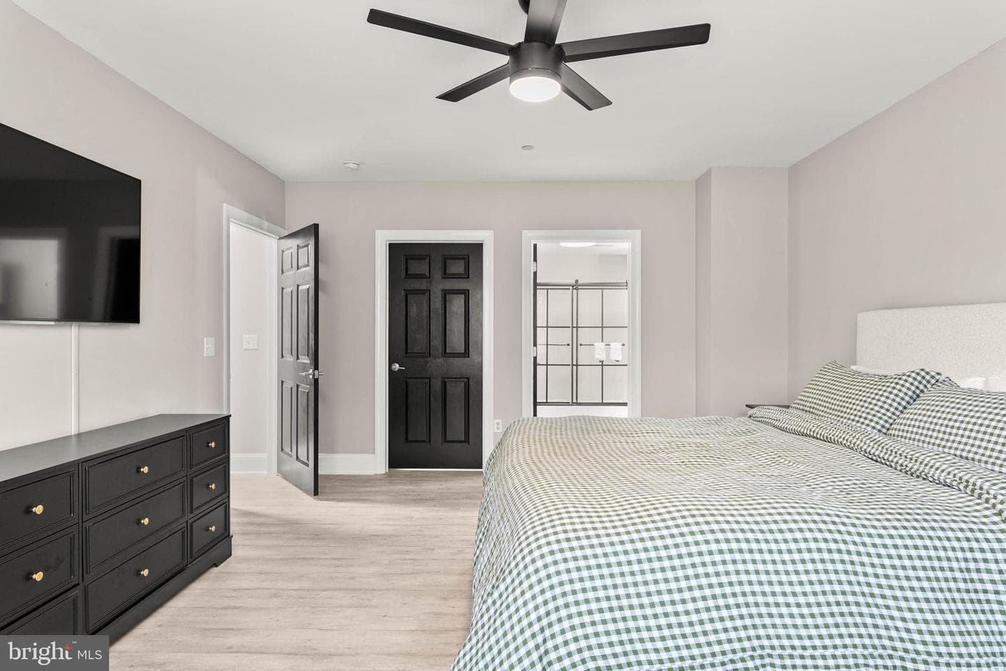 821 Harry Street #105 photo 11