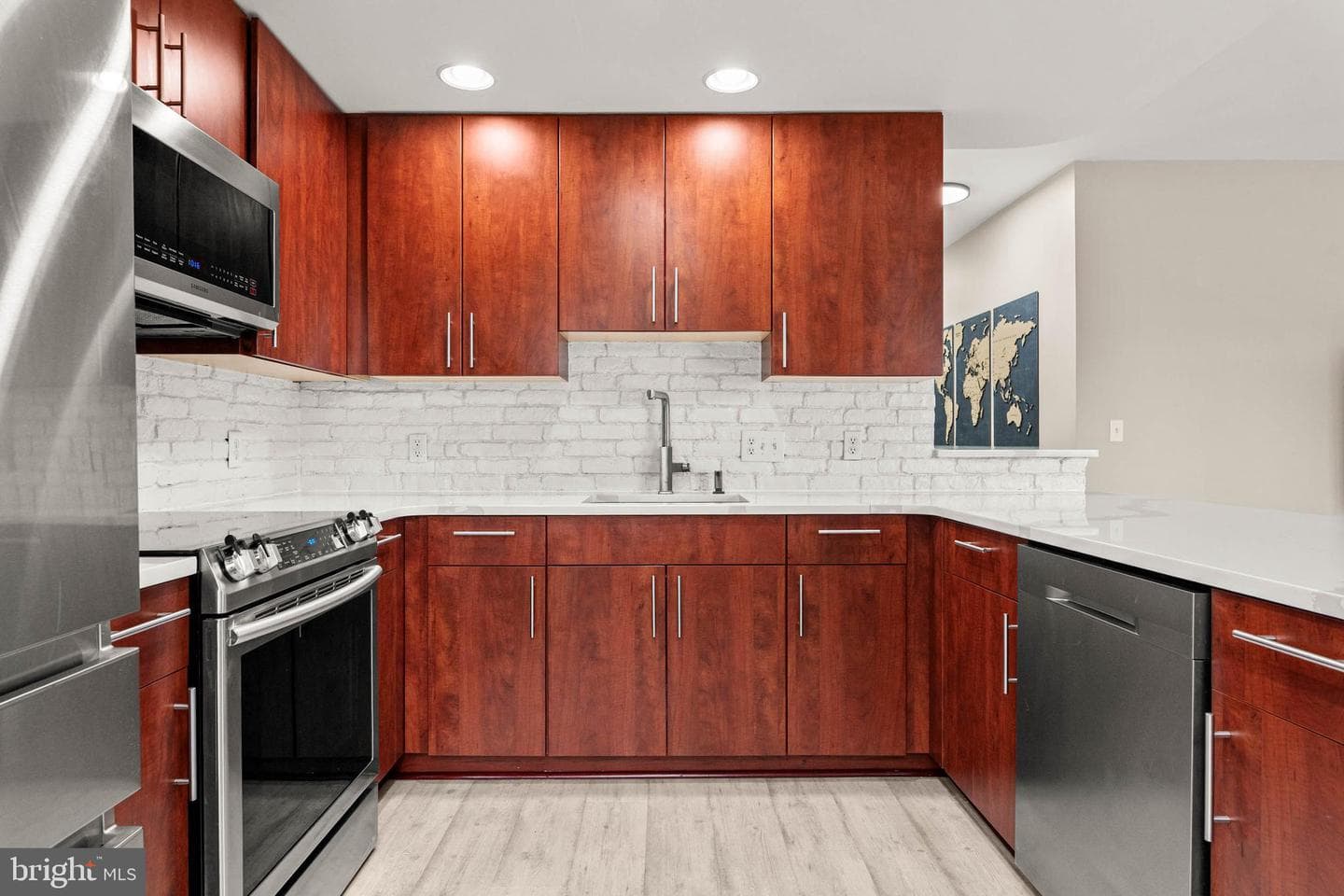 821 Harry Street #105 photo 6