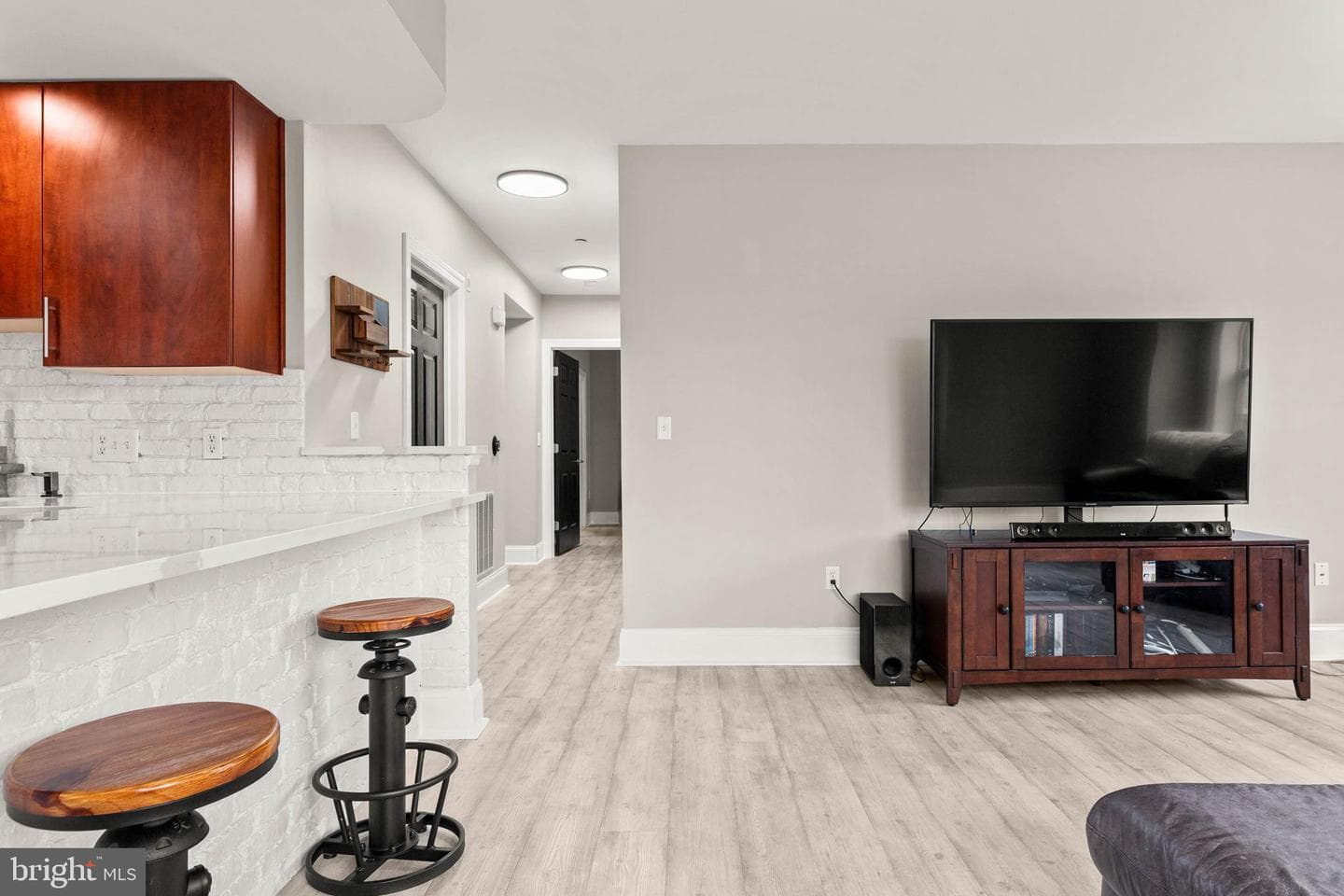 821 Harry Street #105 photo 9