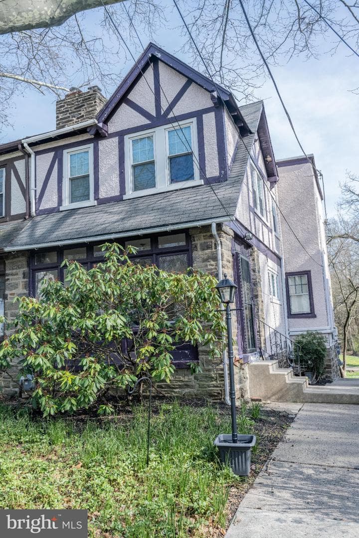 8037 High School Road, Elkins Park