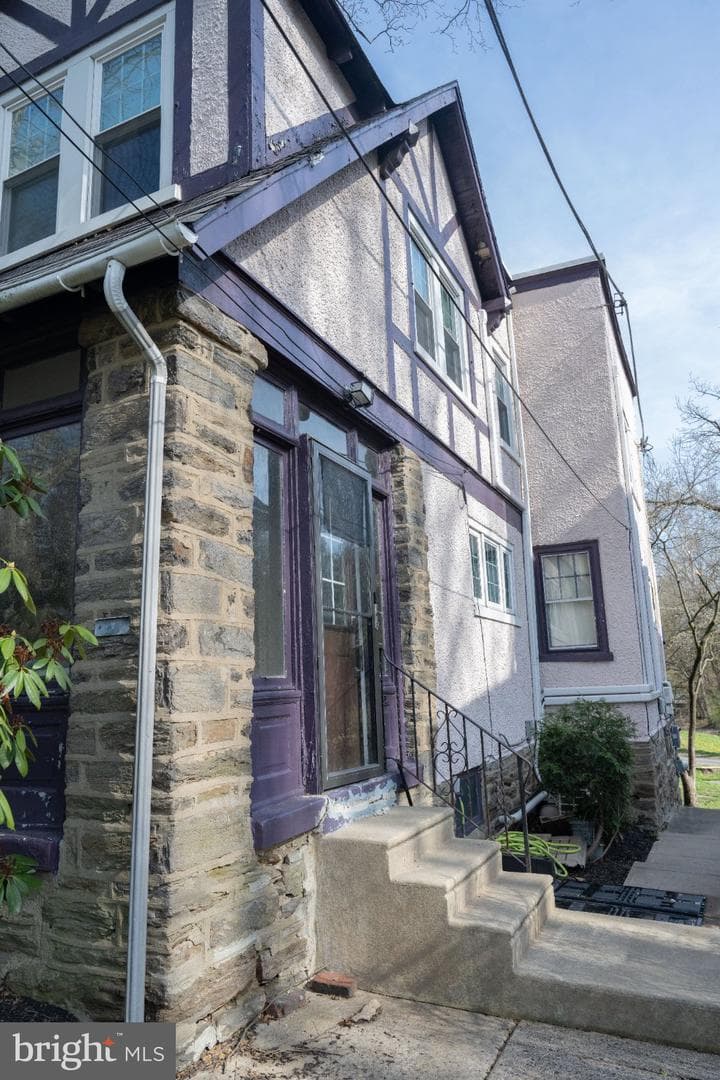 8037 High School Road photo 3