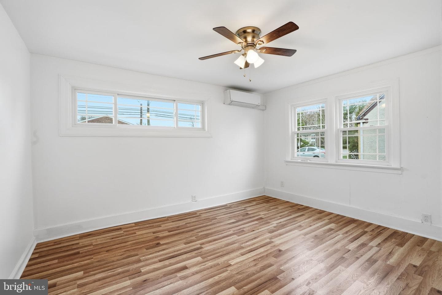 112 N Whitehall Road photo 15