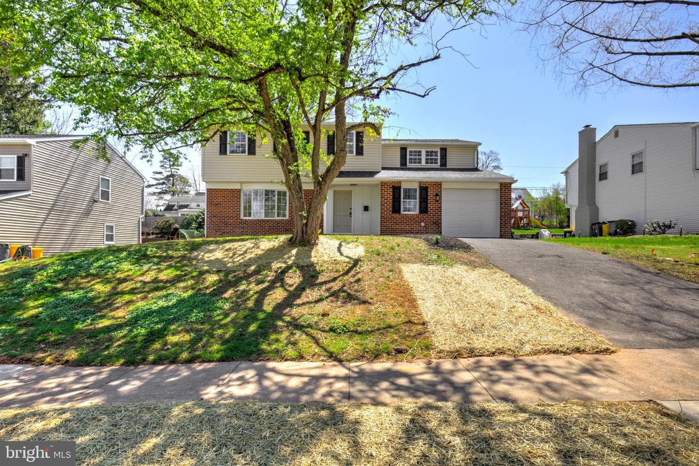 914 Longfield Rd photo 44