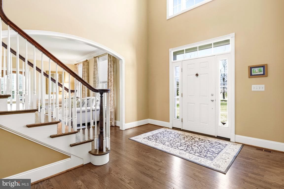 930 Ashbourne Way photo 3