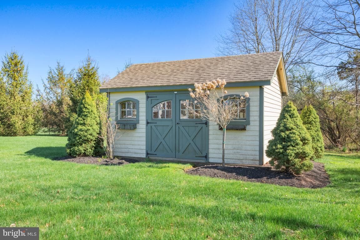 930 Ashbourne Way photo 48