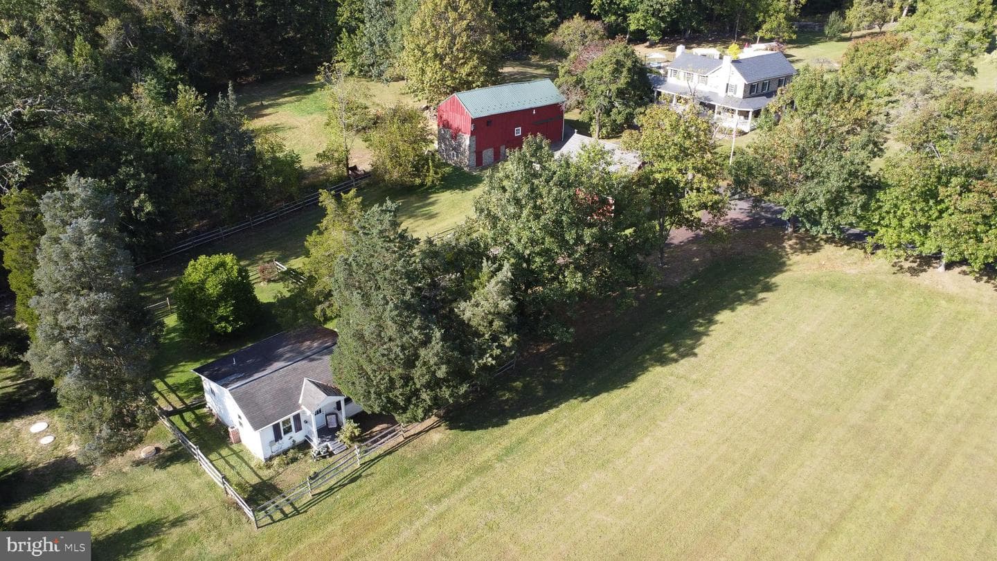 118 Wambold Road photo 100
