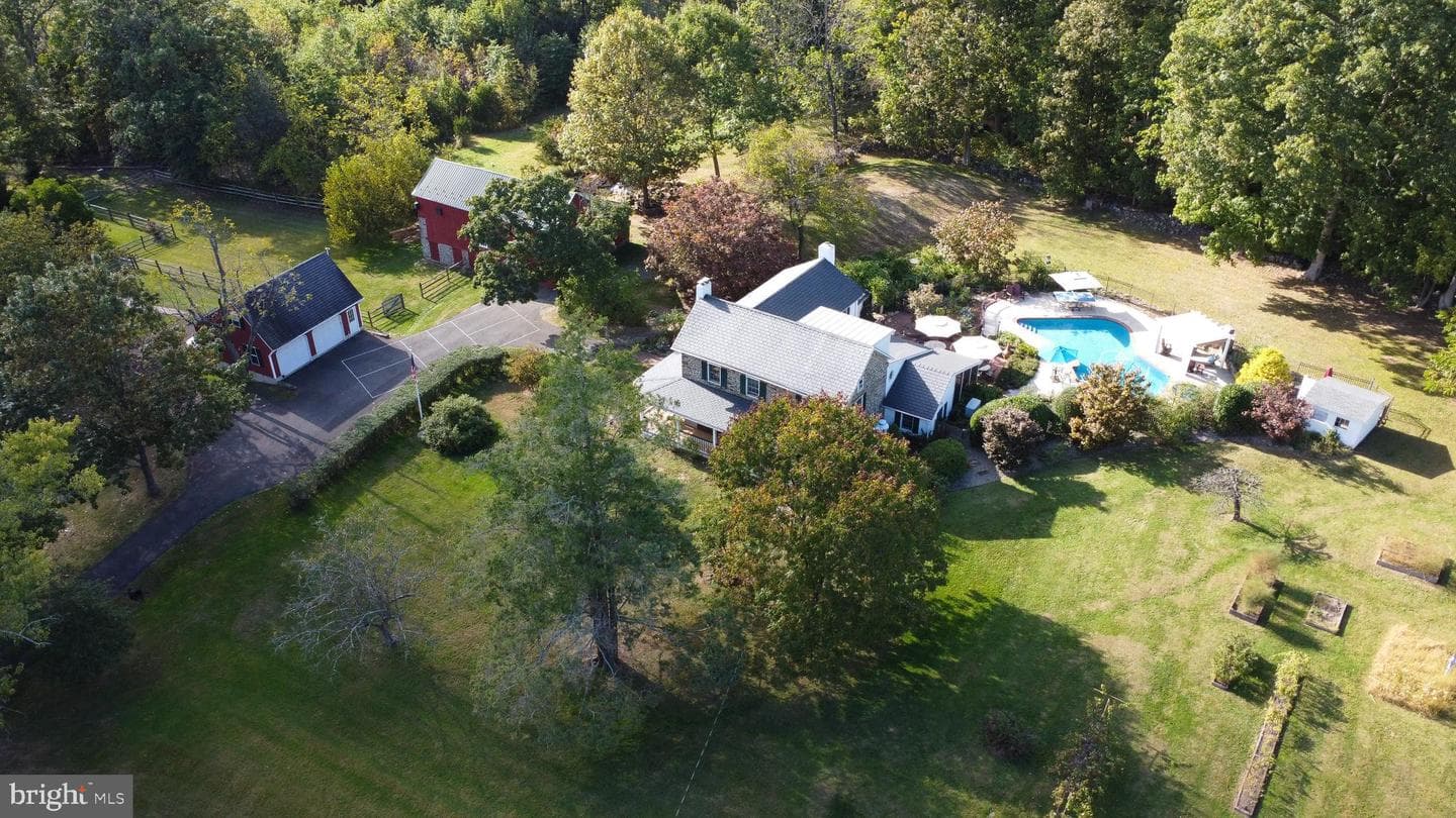 118 Wambold Road photo 102