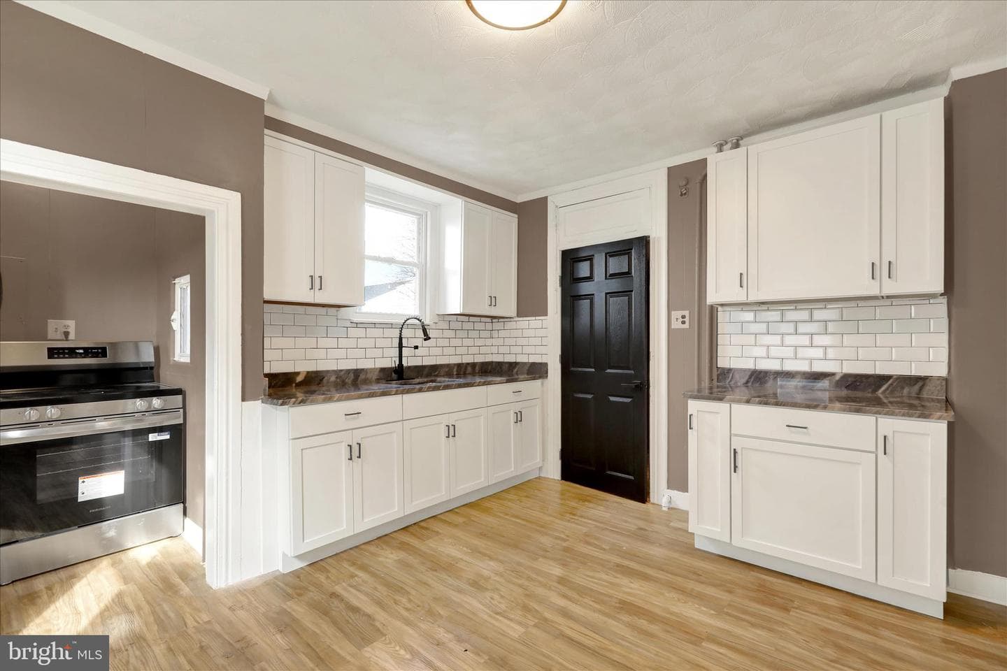 555 West Street photo 18