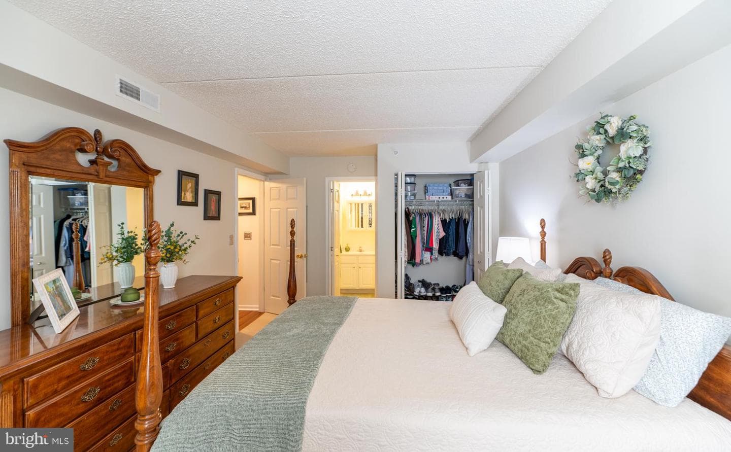 305 Brandon photo 17