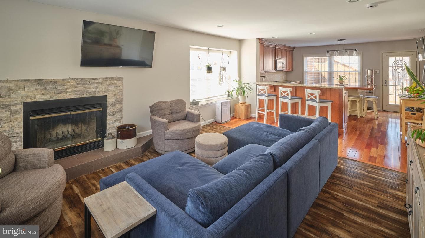 27 Applewood Court photo 6