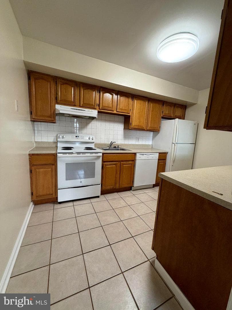 2404 Whitpain Hls photo 39