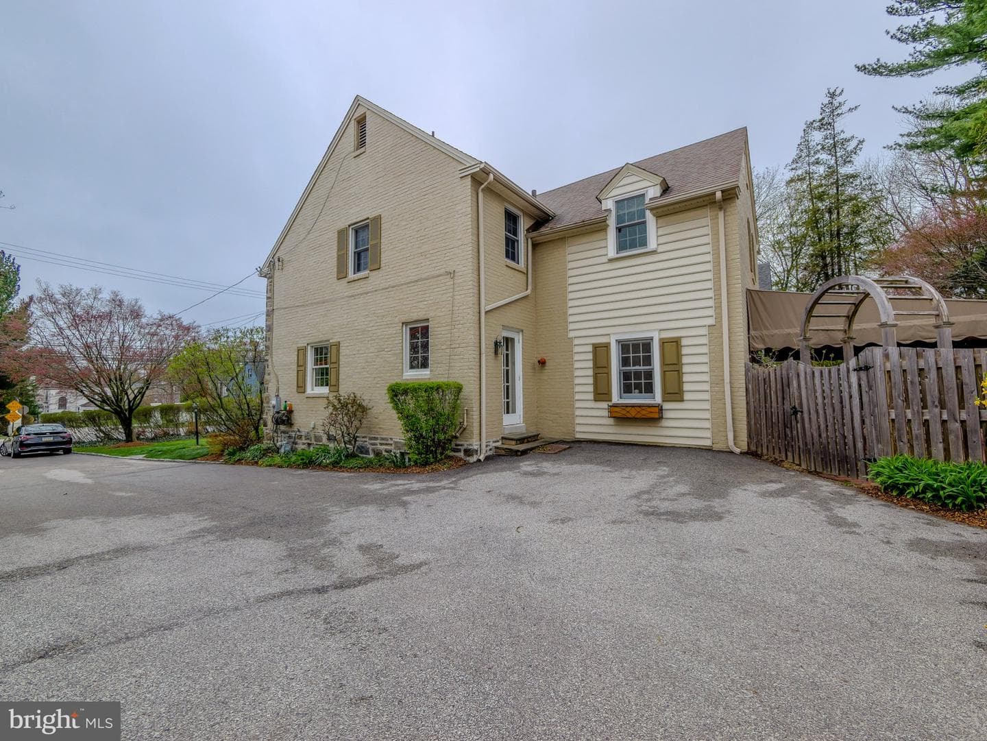 1255 Montgomery Avenue photo 46