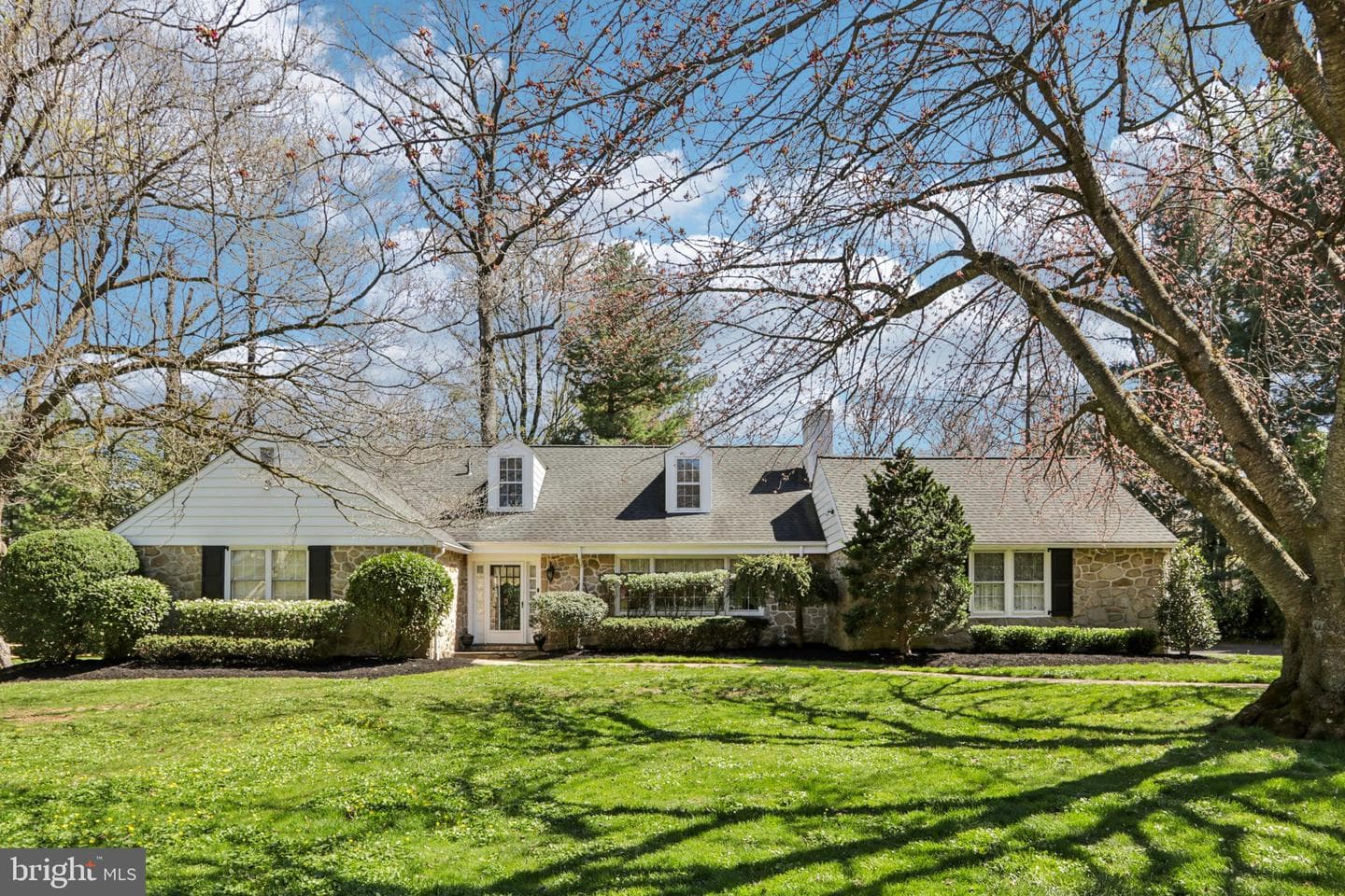 925 Leopard Road