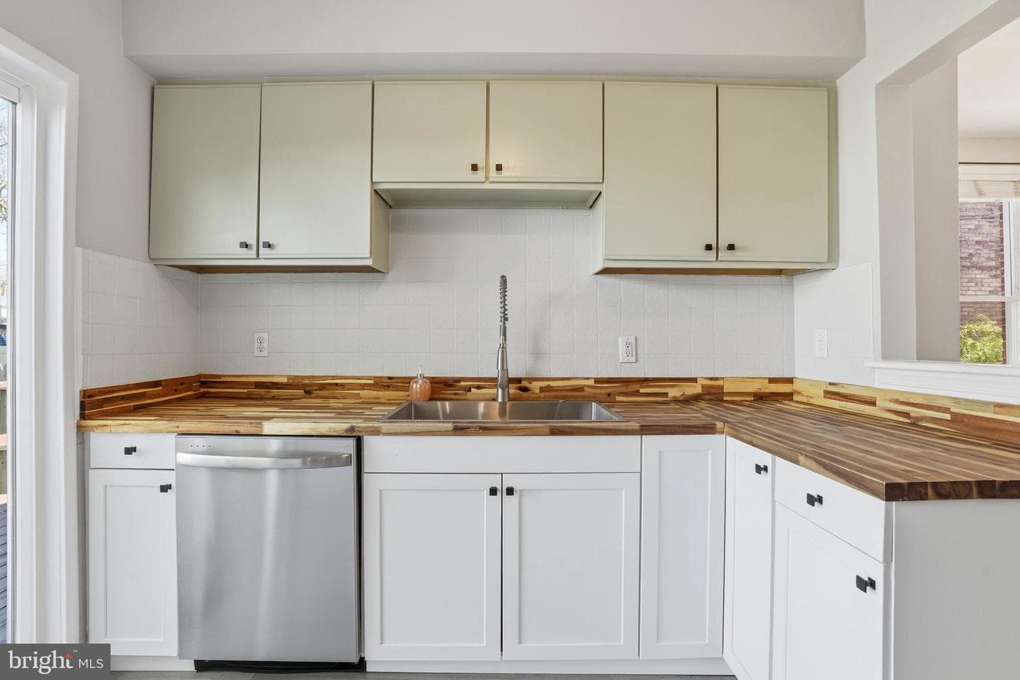 137 Penn Street photo 14