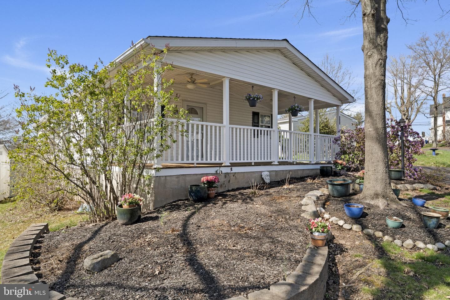 442 Manor House Lane photo 2
