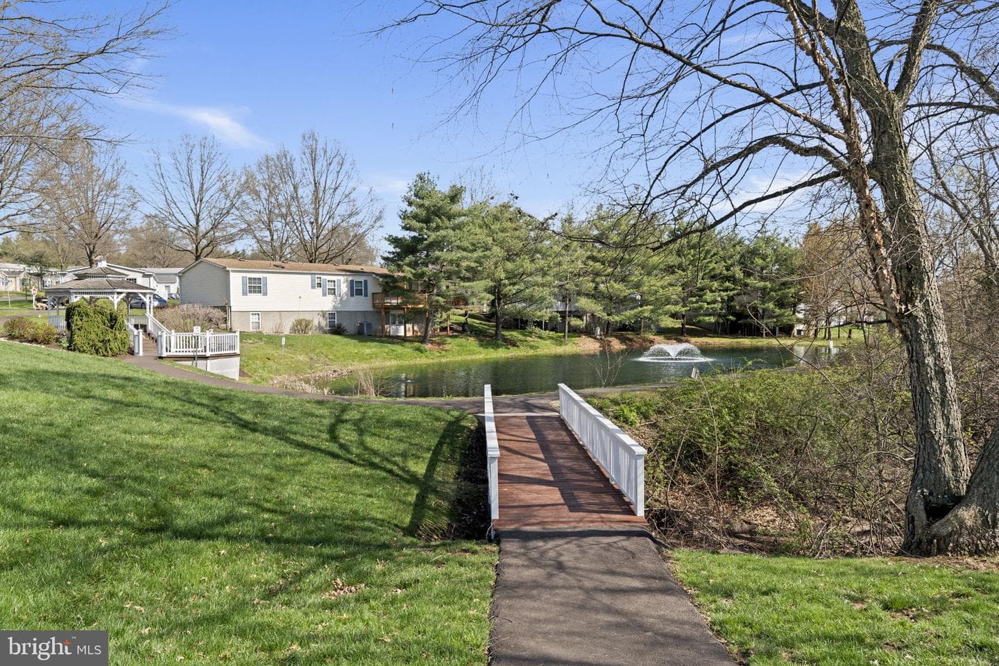 442 Manor House Lane photo 34