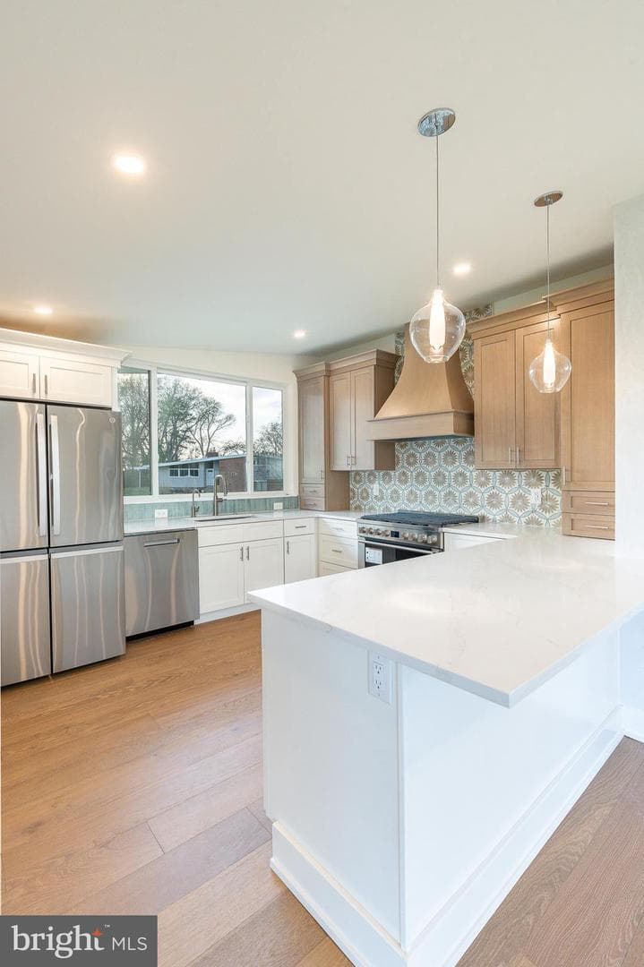 4114 Fountain Green Road photo 9