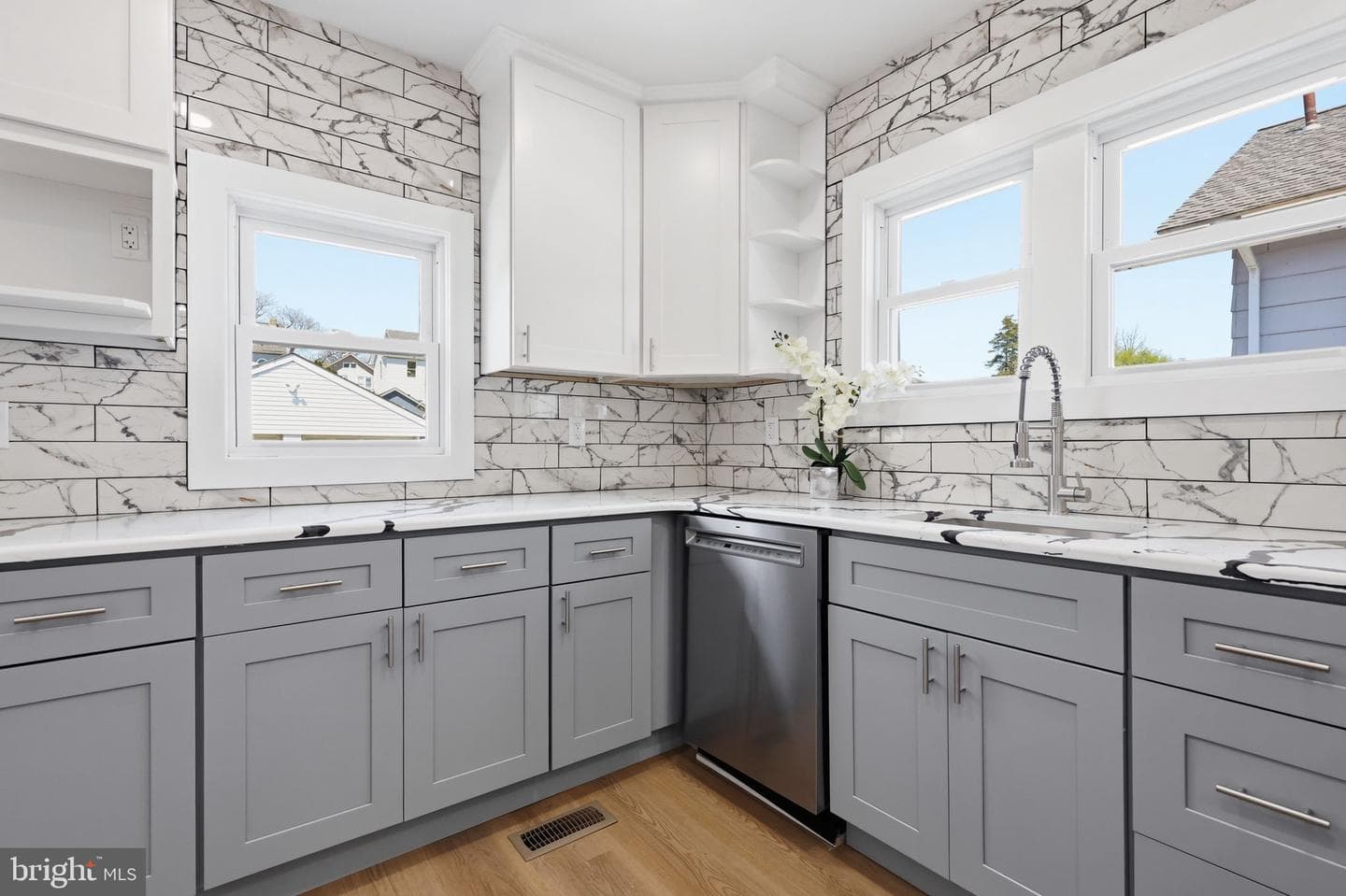103 Center Avenue photo 13