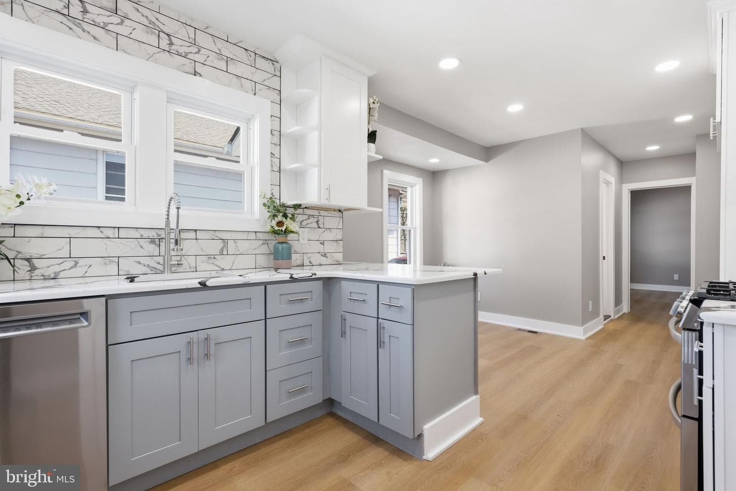 103 Center Avenue photo 15