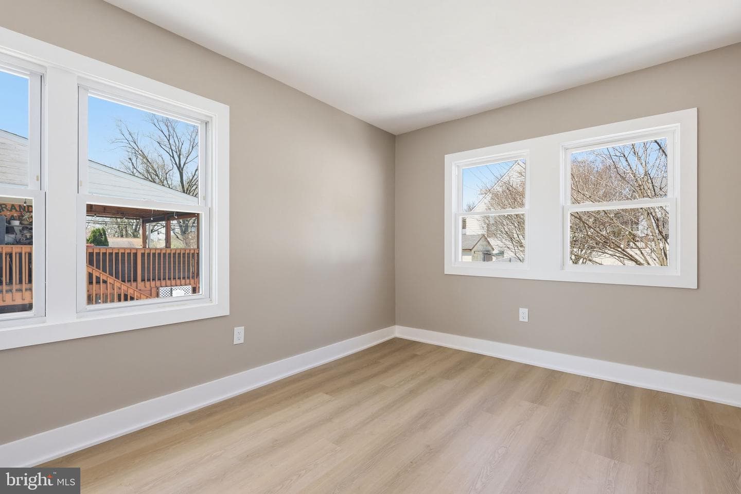 103 Center Avenue photo 21