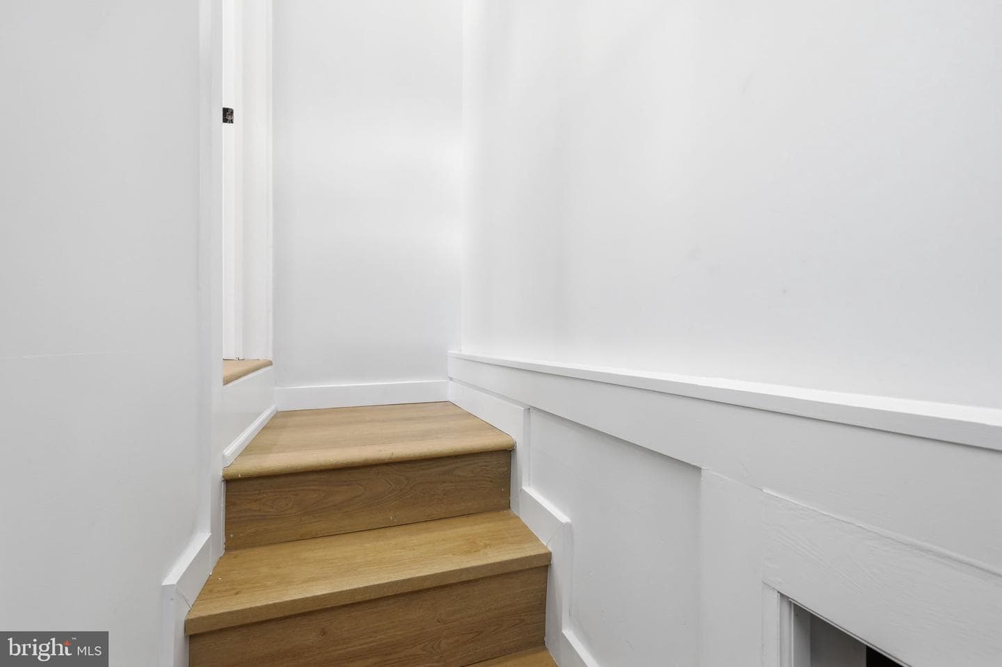 103 Center Avenue photo 30