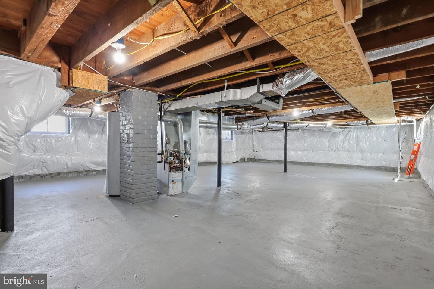 103 Center Avenue photo 31