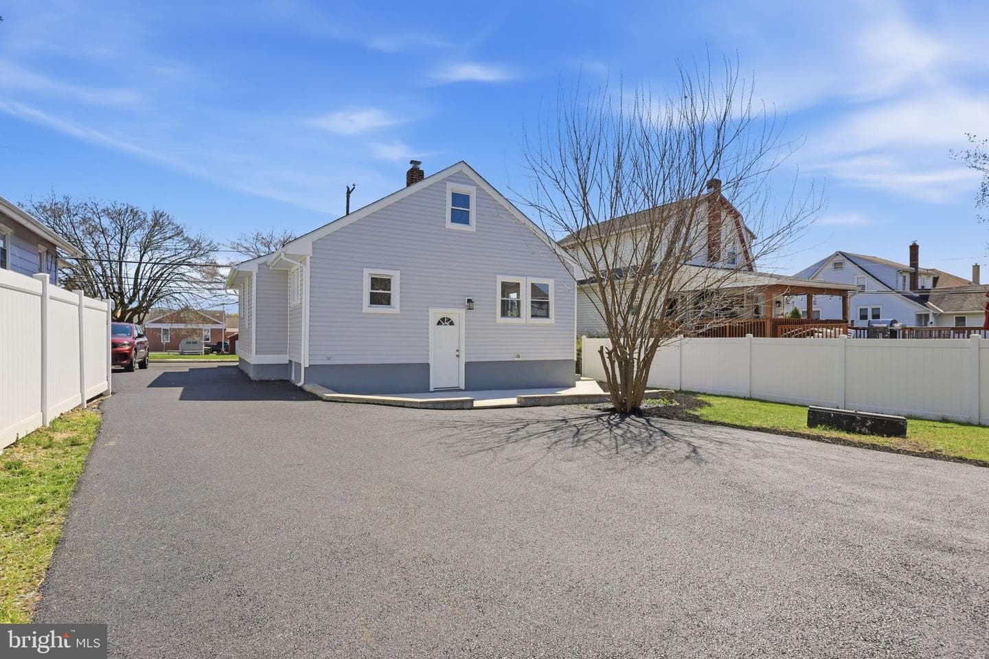 103 Center Avenue photo 38