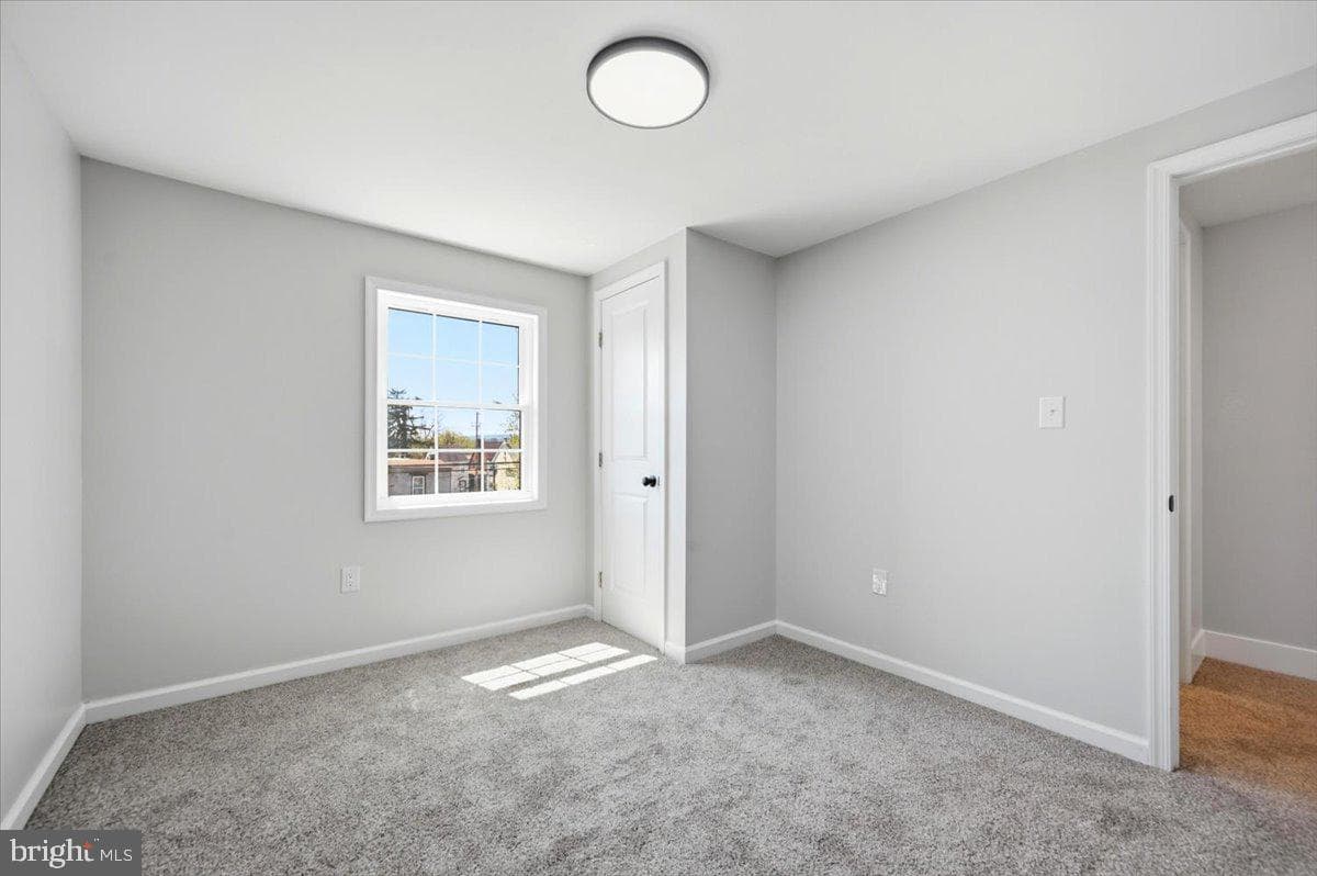 582 Walnut Street photo 31
