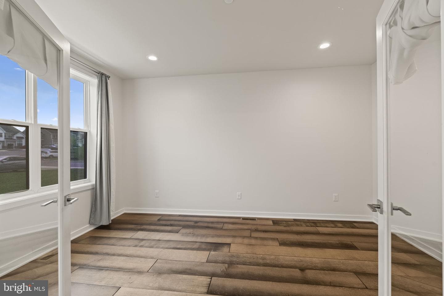 33 Tamarack Circle photo 4