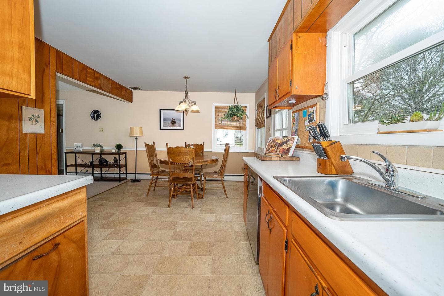 110 Monroe Road photo 13