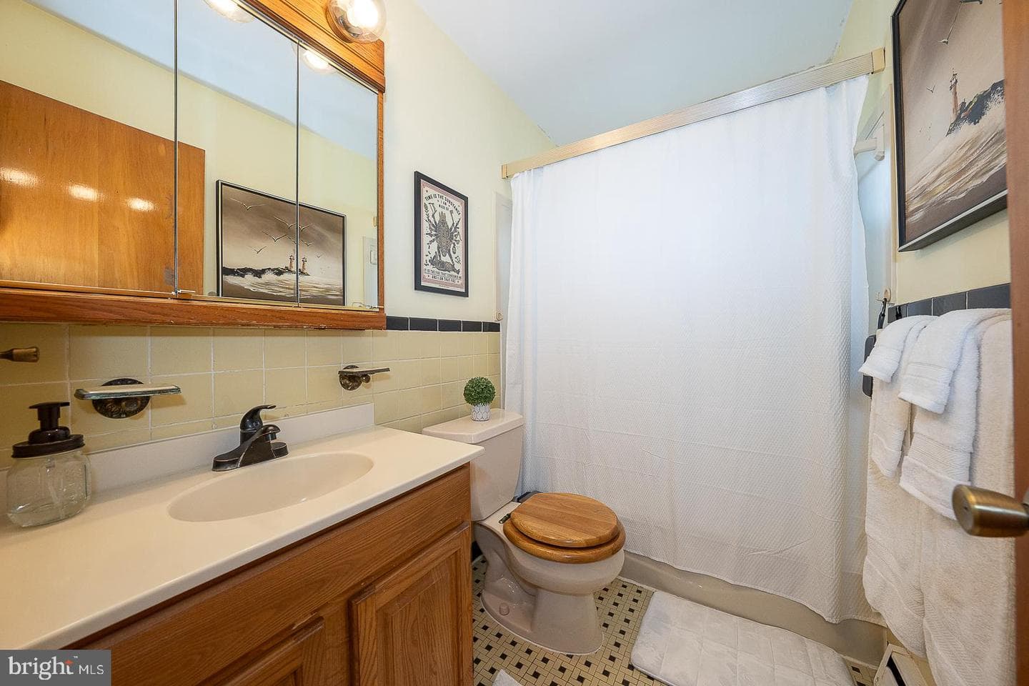 110 Monroe Road photo 14