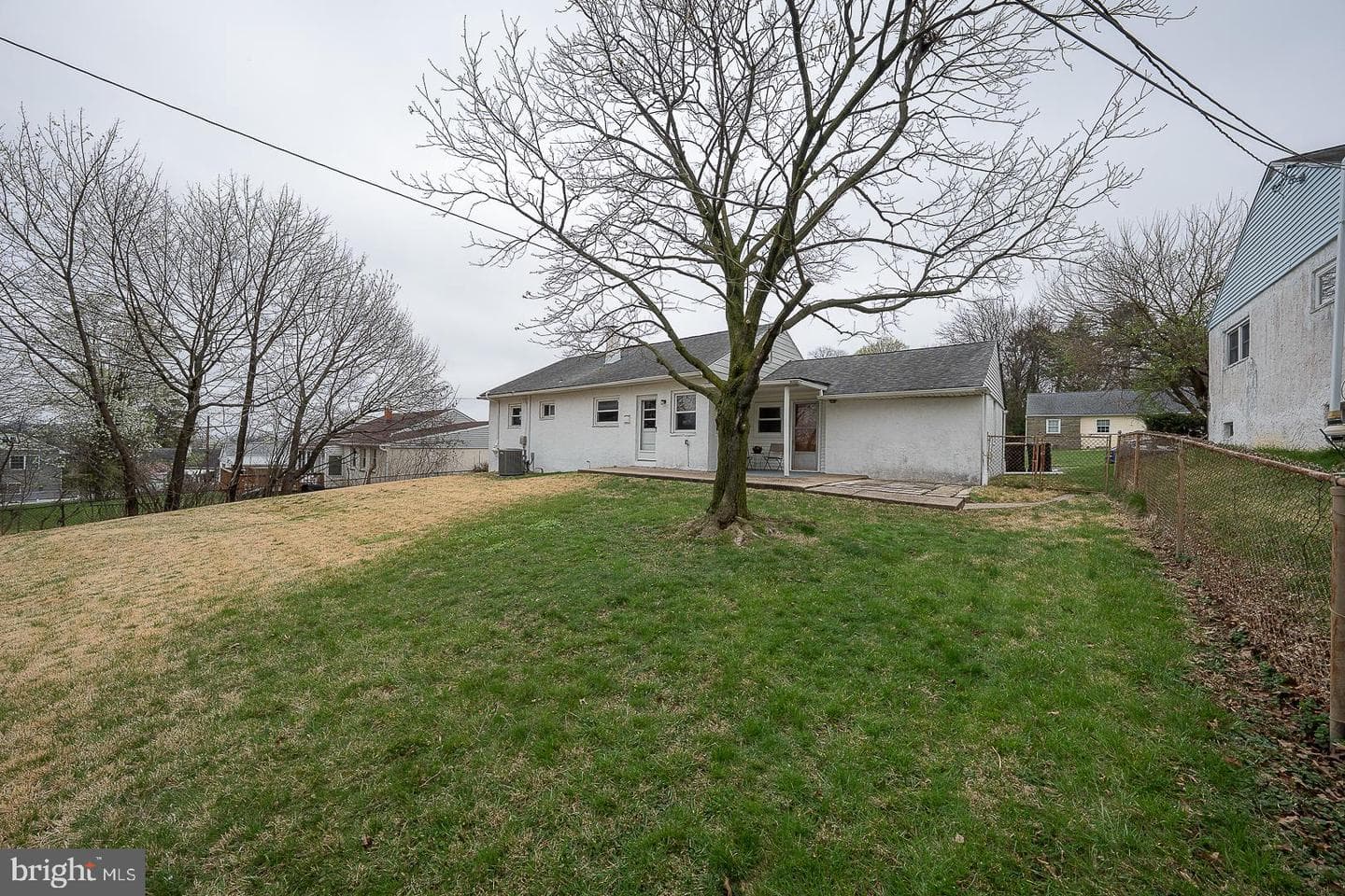 110 Monroe Road photo 24