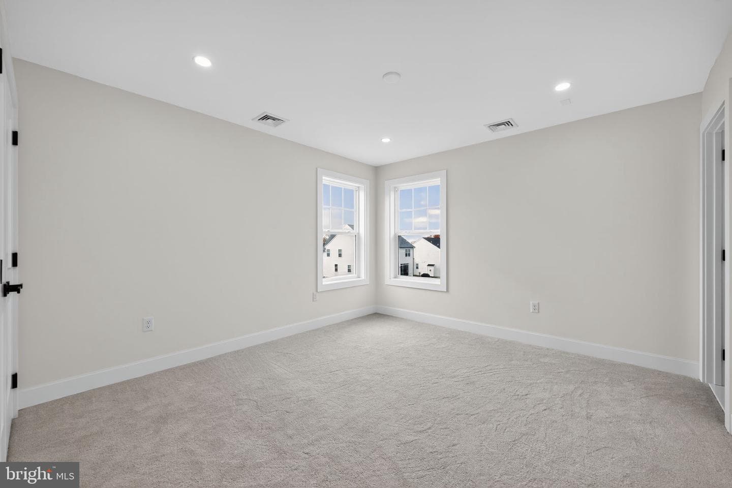 756 Belvoir Road photo 7