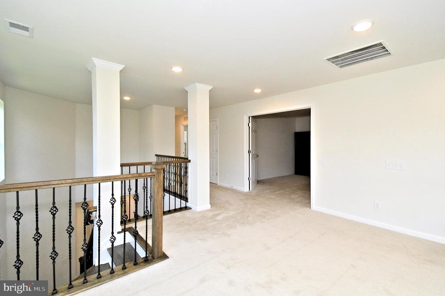 442 Sanctuary Court photo 29