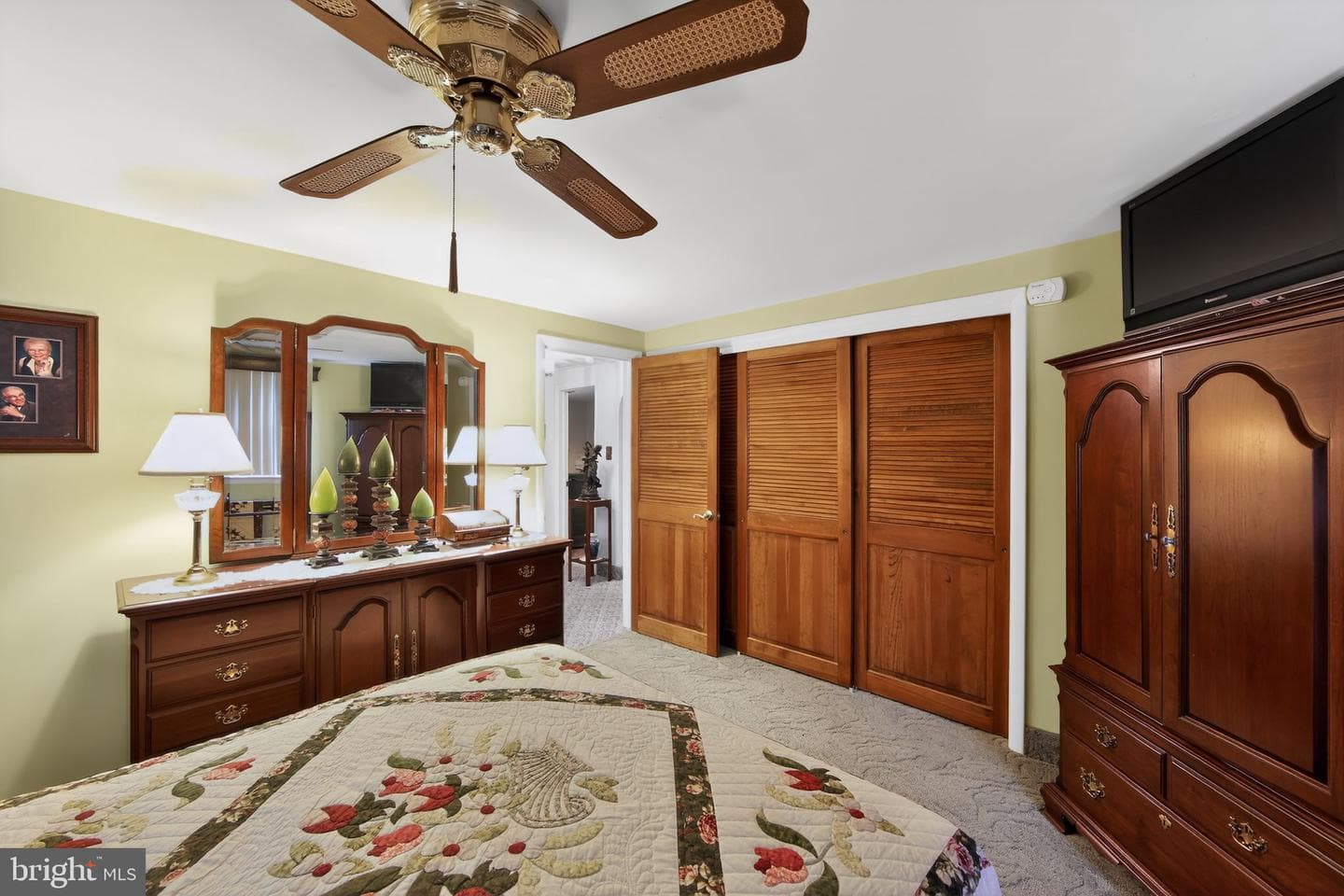 433 Washington Street photo 22