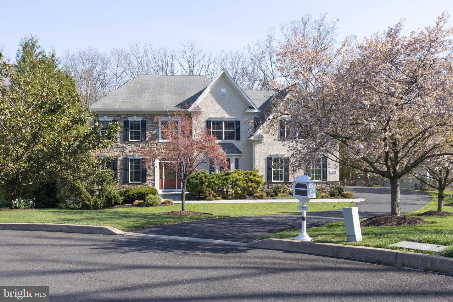 1321 Meadowbrook Court
