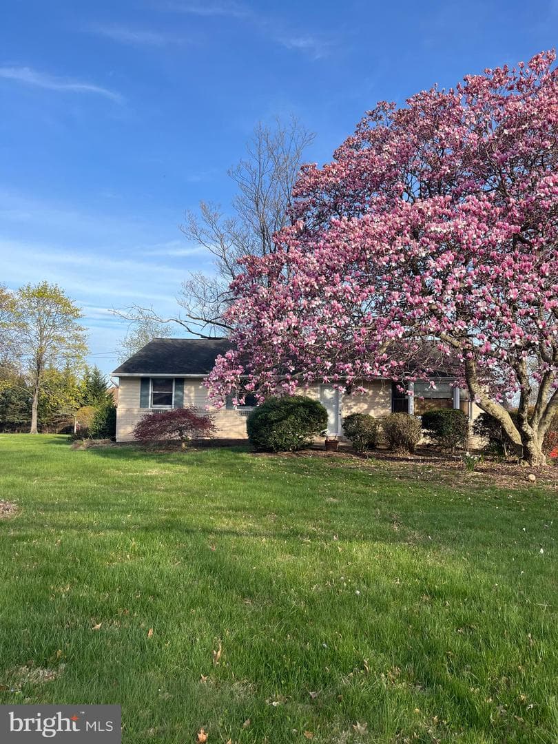 112 Stump Road photo 2