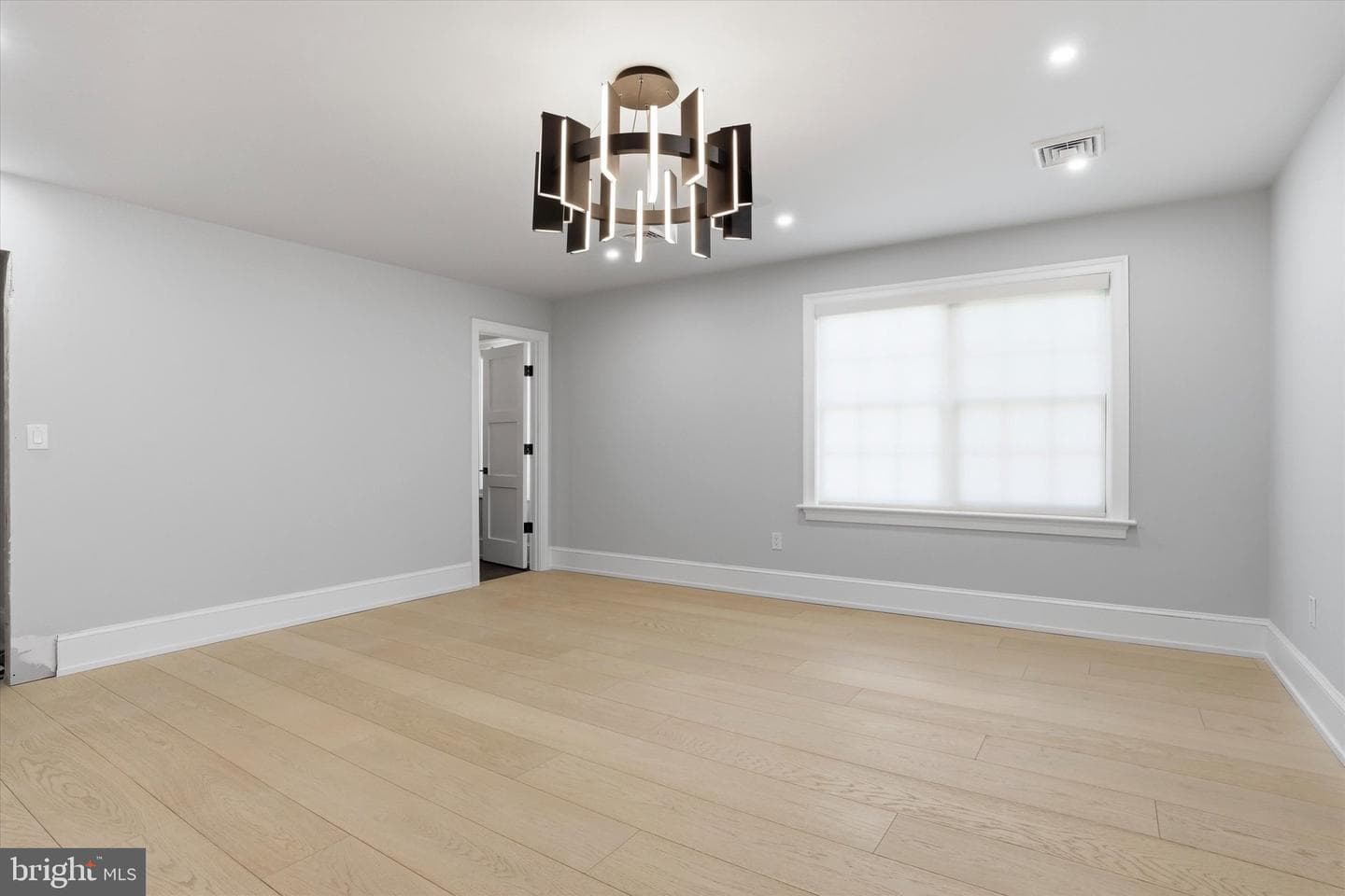 1300 Valley Road photo 46
