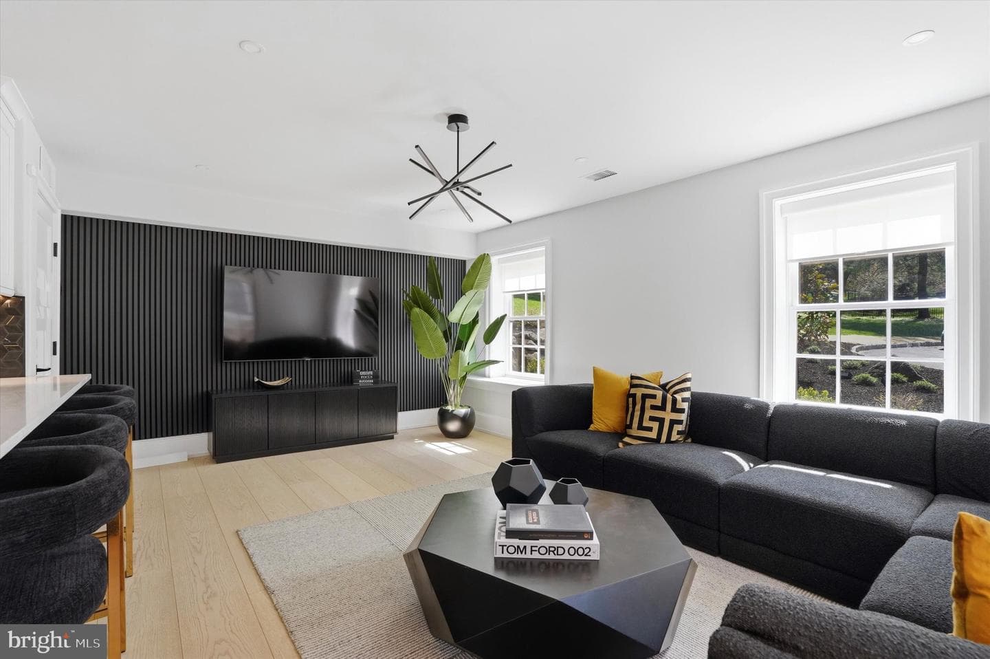 1300 Valley Road photo 60