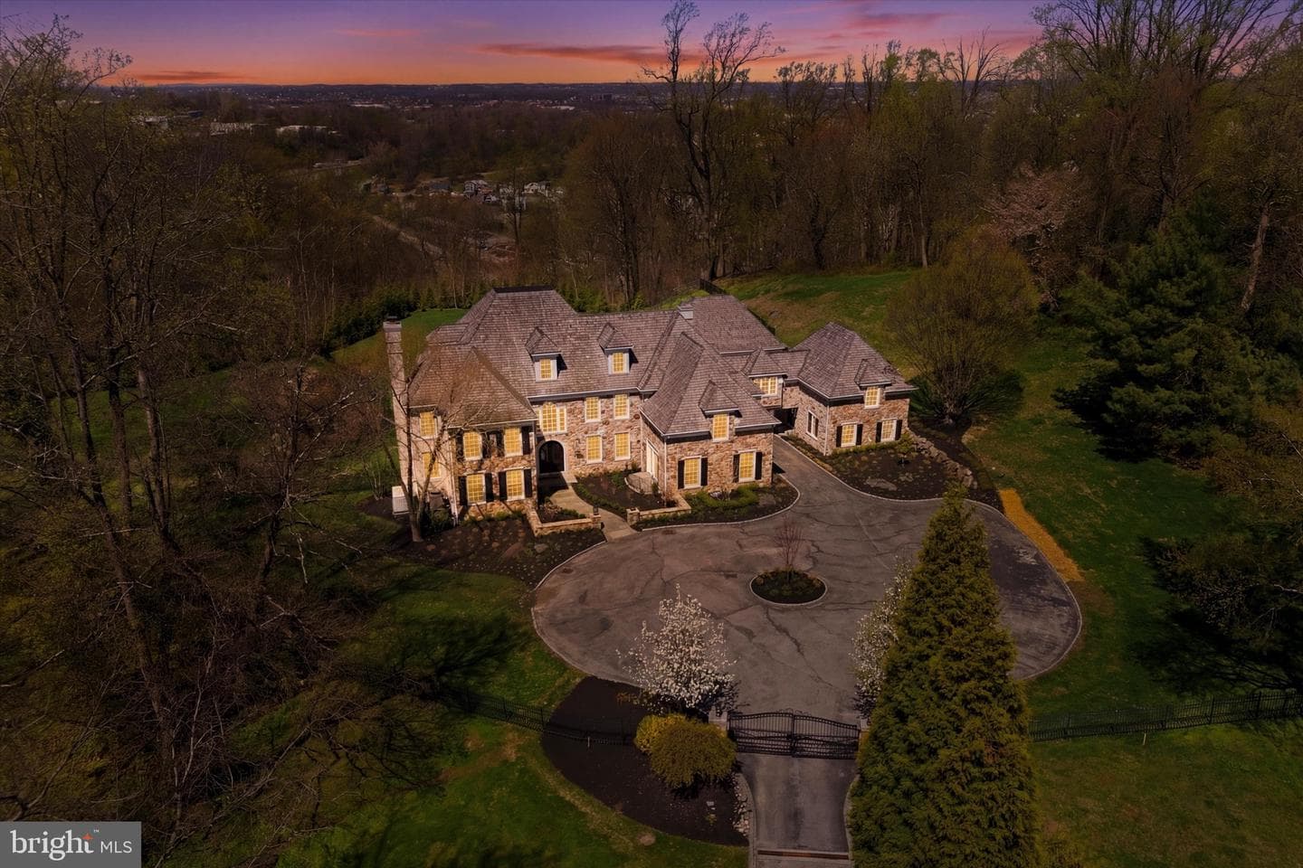 1300 Valley Road photo 75