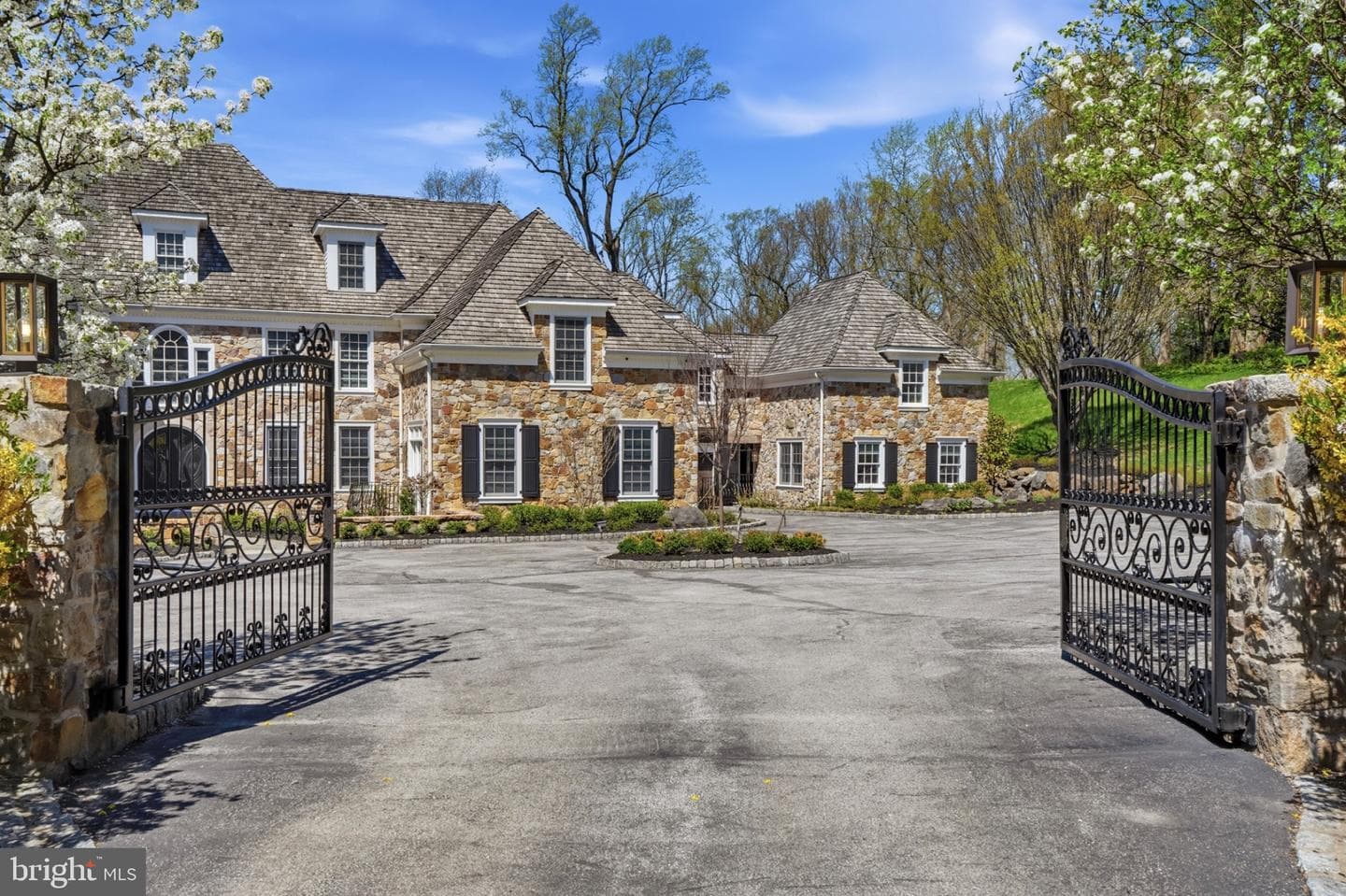 1300 Valley Road photo 76