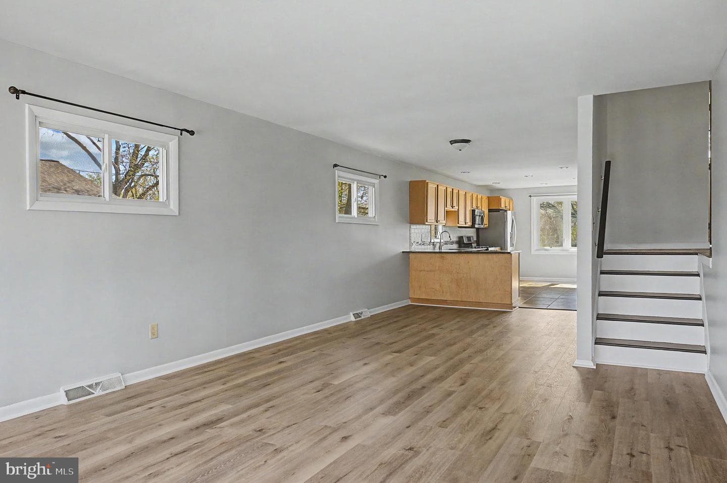 2832 Jefferson Avenue photo 4