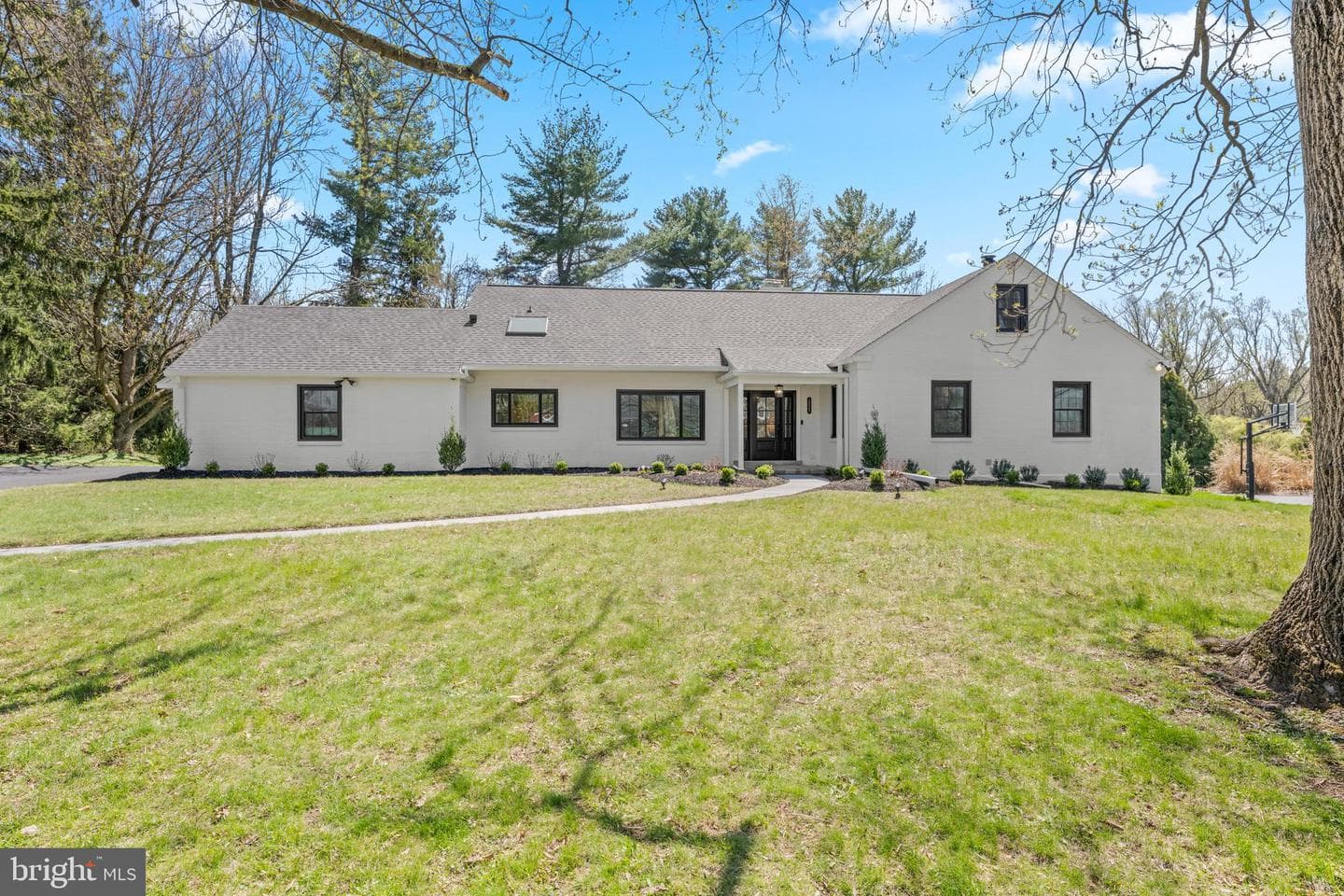 1021 Walsh Lane photo 3