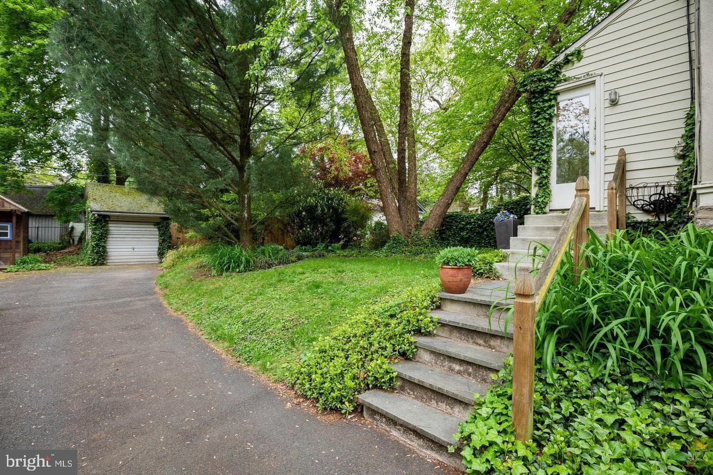 808 Elkins Avenue photo 6