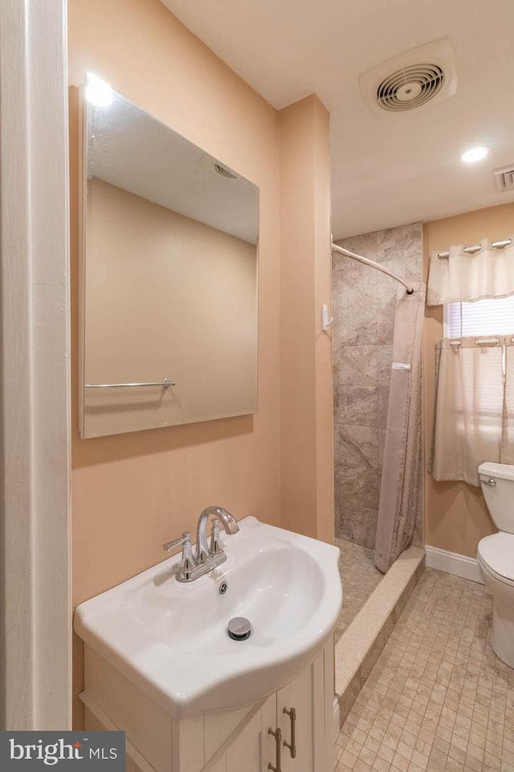 318 Shelmire Street photo 17