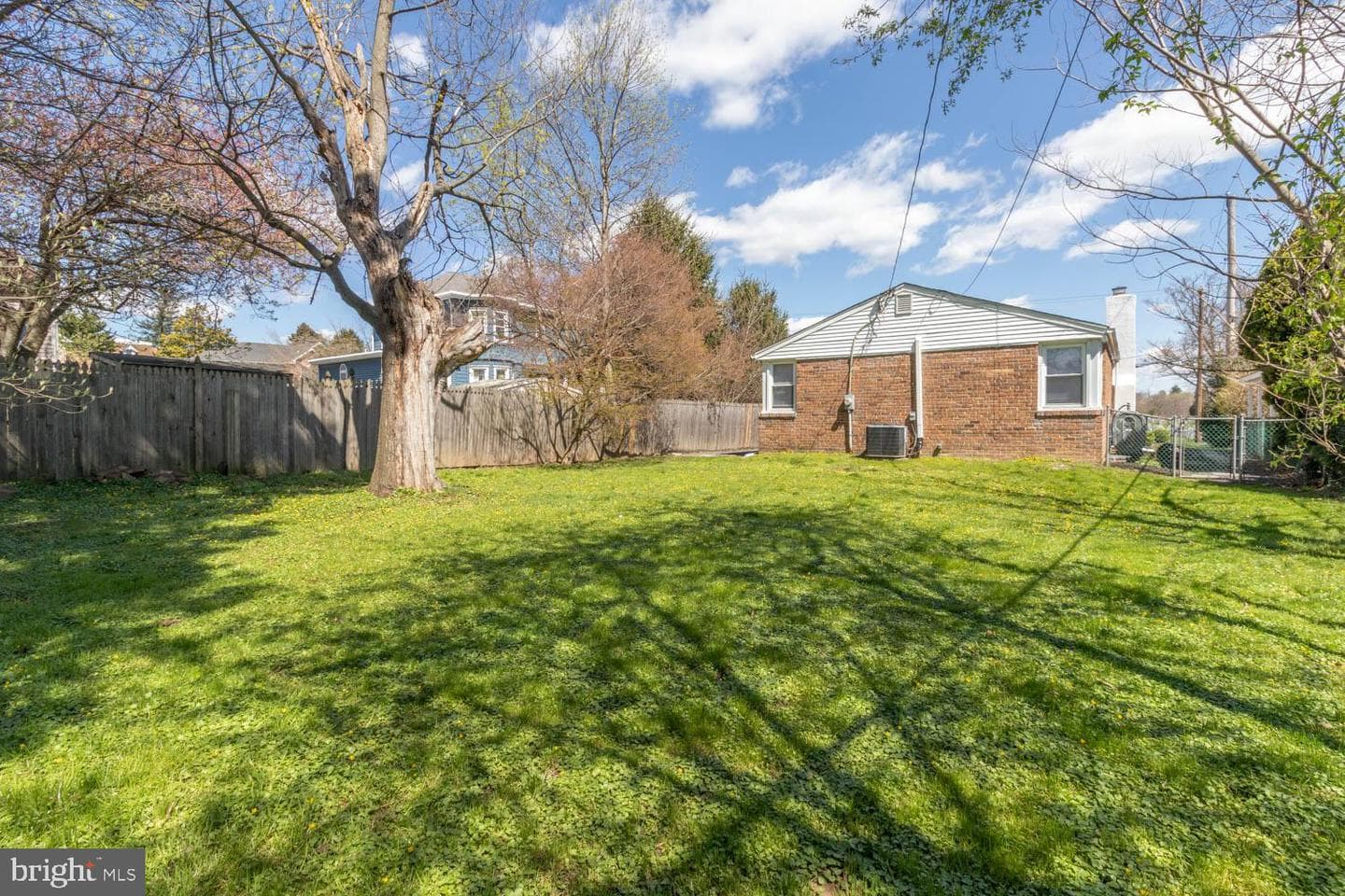 318 Shelmire Street photo 22