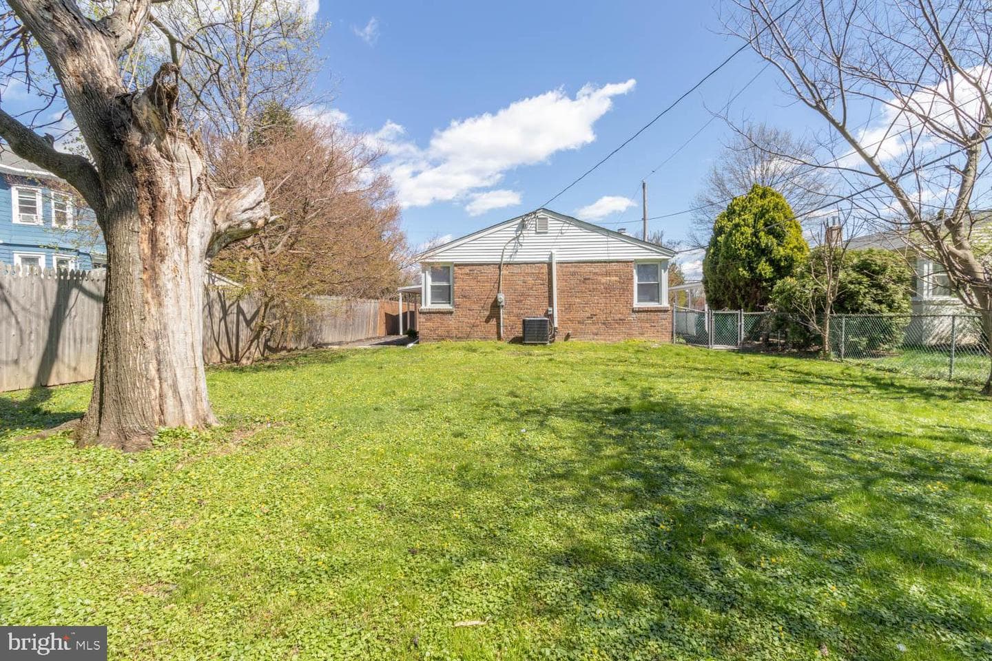 318 Shelmire Street photo 23