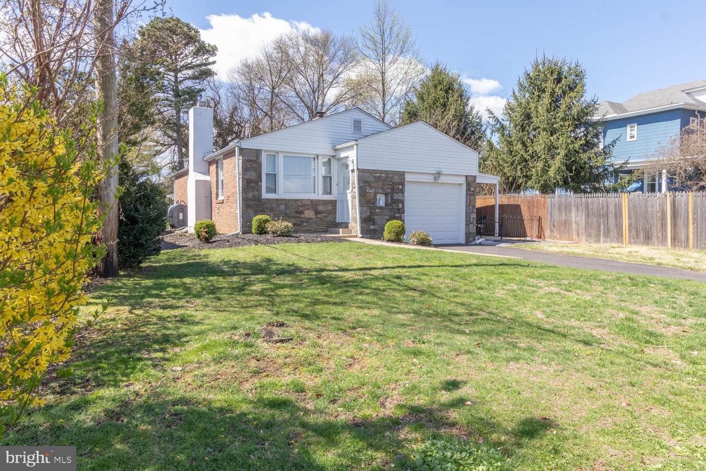 318 Shelmire Street photo 25